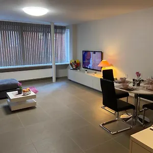 https://moderne-appartement-aan-zee.ostend-hotel.net