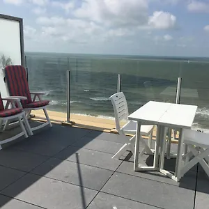 https://penthouse-seafront.ostend-hotel.net